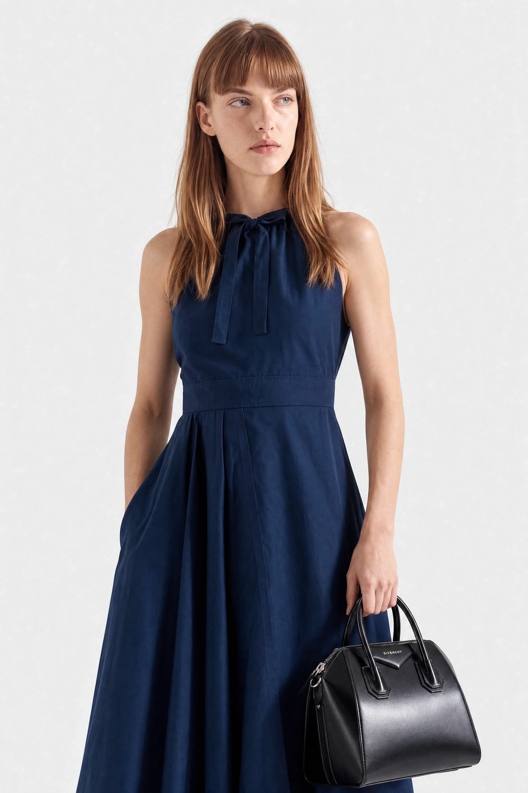 and as a mid-shot from the same garment definition